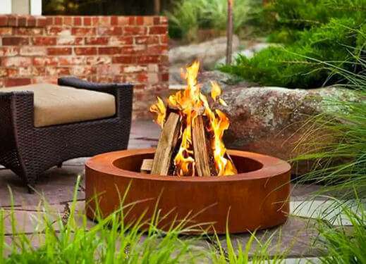 Outdoor Kitchens, Barbecues and Fireplaces