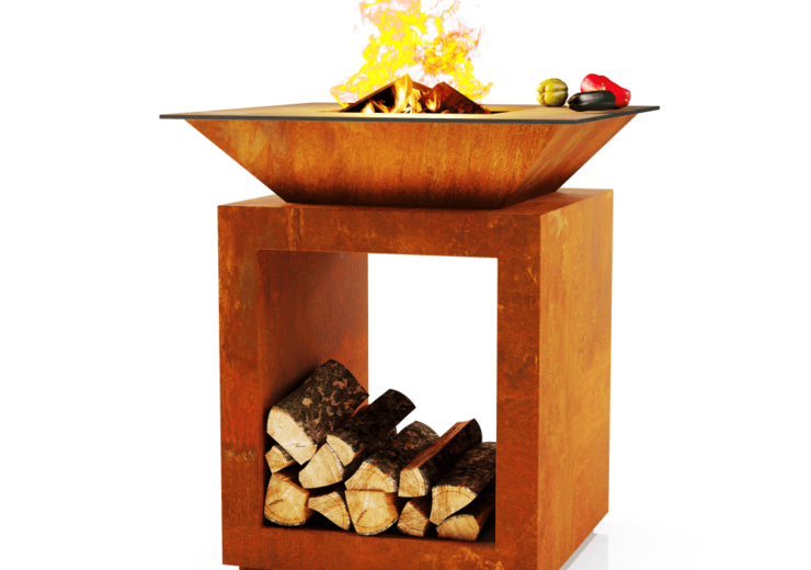 Backyard Fireplace / Barbecue „Leo”